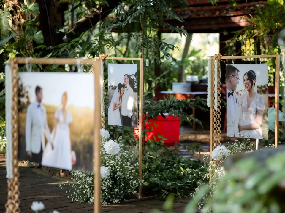 Pre-wedding scene